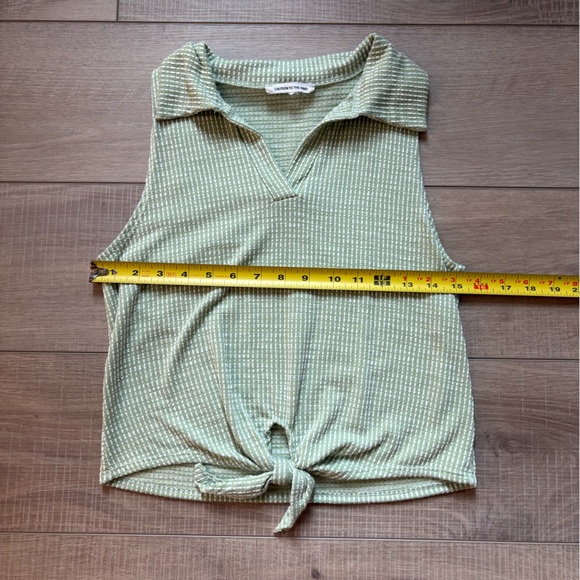 Urban outfitters caution to the wind Green Textured Women's Top - Picture 3 of 5
